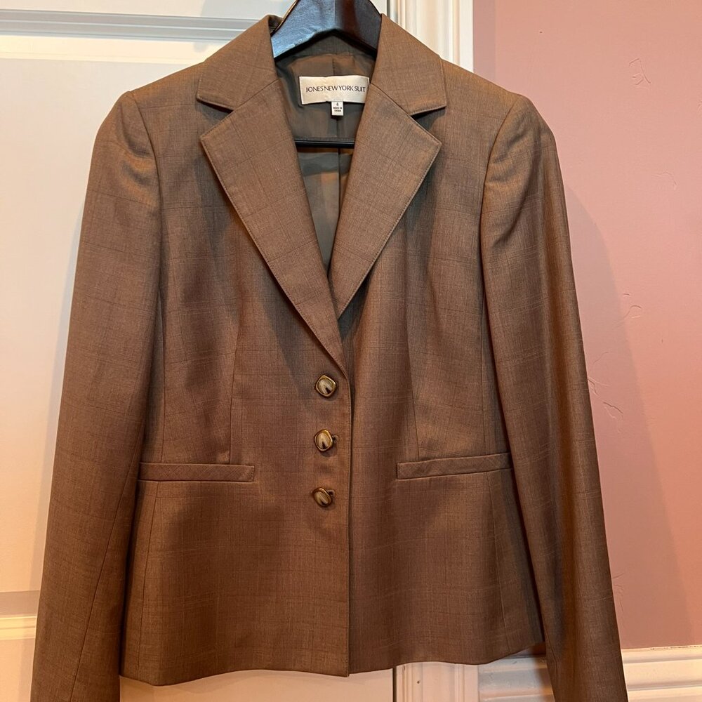 Jones New York Skirt Suit